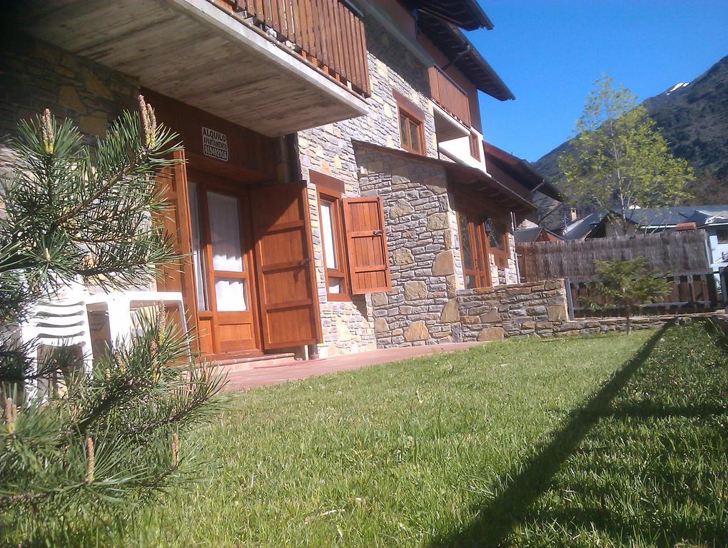 Apartmentsuitespain Baqueira Jardin Esterri d'Àneu Habitación foto