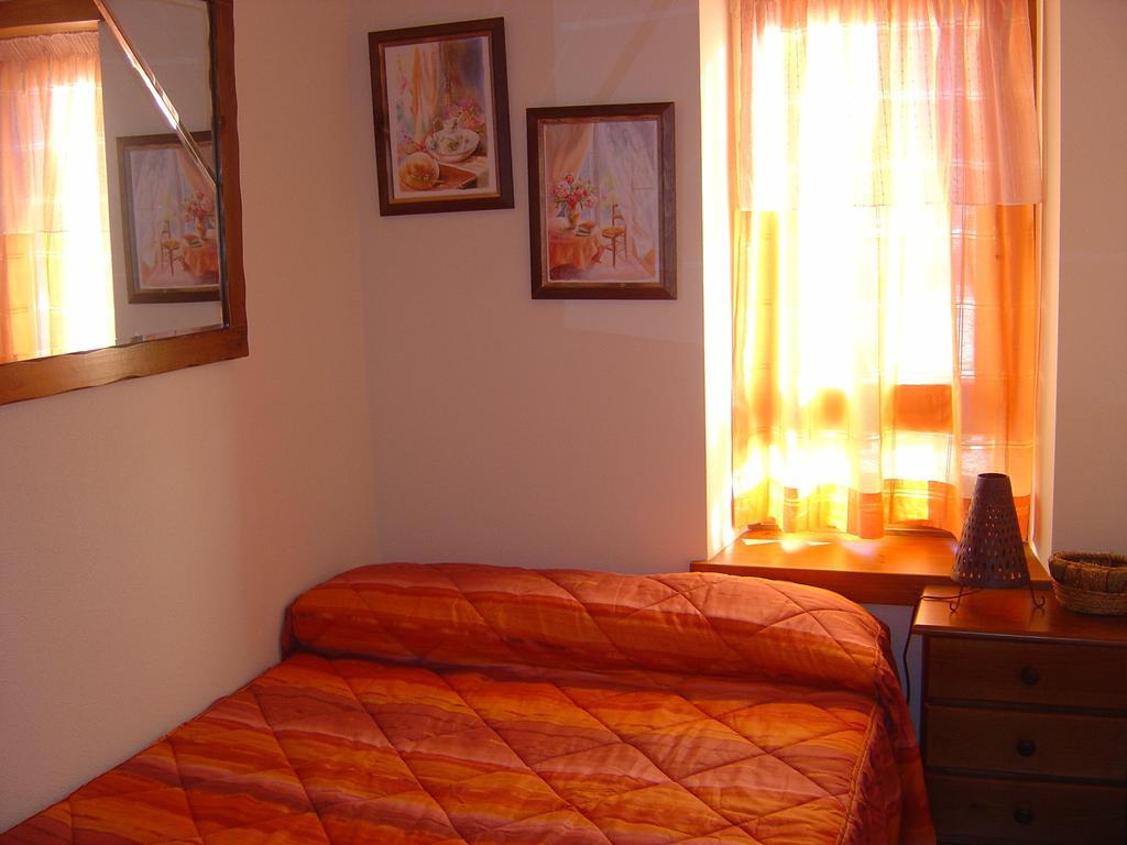 Apartmentsuitespain Baqueira Jardin Esterri d'Àneu Habitación foto